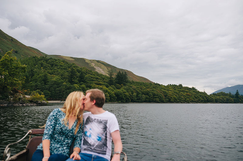 kissing on the lake