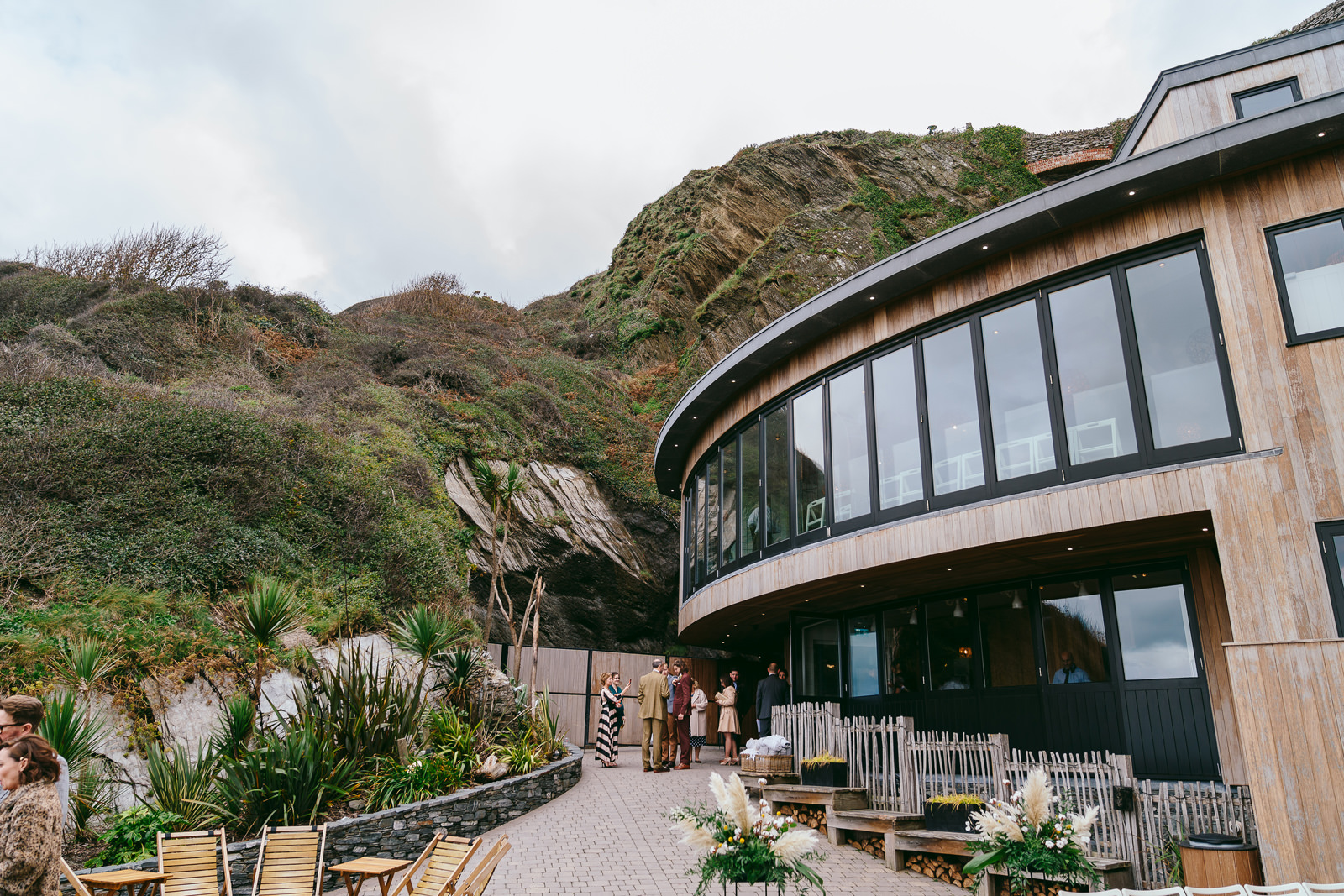 guests arrive at Tunnels Beaches